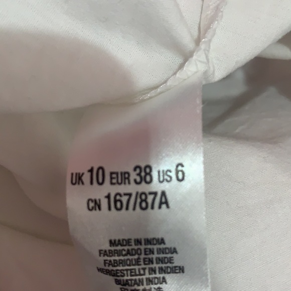 Miss Selfridge white w/navy blue embroidered top - Picture 7 of 8